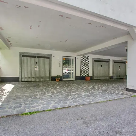 2 Bedroom Lovely In *